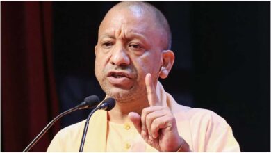 योगी आदित्यनाथ, कोडीन मामला उत्तर प्रदेश, सपा पर योगी का हमला, अखिलेश यादव तंज, यूपी विधानसभा शीतकालीन सत्र, कोडीन फॉस्फेट केस, यूपी एसटीएफ कार्रवाई, उत्तर प्रदेश राजनीति खबर