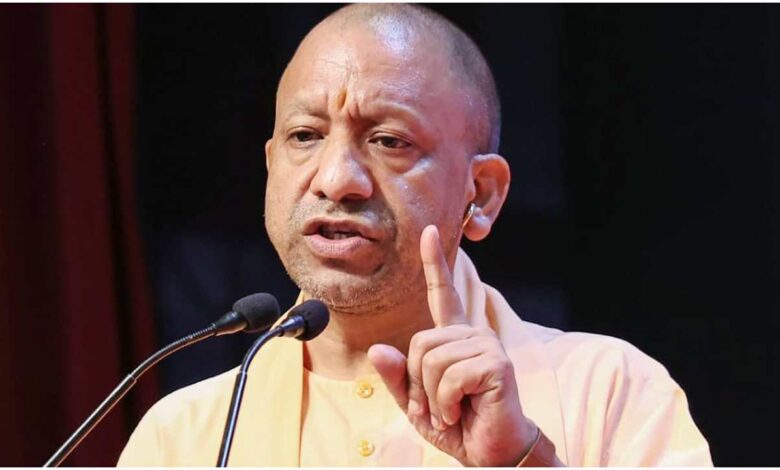 योगी आदित्यनाथ, कोडीन मामला उत्तर प्रदेश, सपा पर योगी का हमला, अखिलेश यादव तंज, यूपी विधानसभा शीतकालीन सत्र, कोडीन फॉस्फेट केस, यूपी एसटीएफ कार्रवाई, उत्तर प्रदेश राजनीति खबर