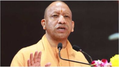 CM Yogi Adityanath, किसान सम्मान दिवस, Yogi Adityanath farmers speech, किसान समृद्धि योजना, ट्रैक्टर वितरण किसानों को, चौधरी चरण सिंह जयंती, Uttar Pradesh farmers news, गन्ना मूल्य 2025-26, MSP guarantee, कृषि योजनाएं उत्तर प्रदेश, Kisan Samman Diwas News, Lucknow News Hindi, यूपी किसान समाचार, Double Engine Government