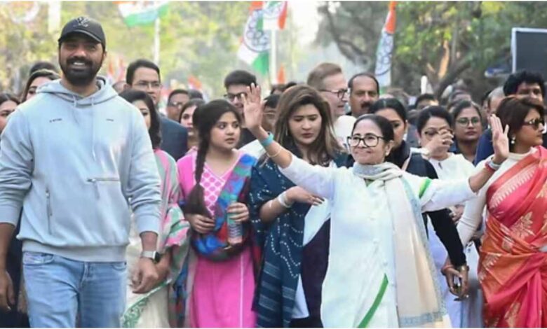 ED बनाम TMC, I-PAC छापेमारी मामला, ममता बनर्जी ED विवाद, ED Supreme Court case, Kolkata IPAC raid news, ED CBI जांच मांग, TMC legal battle Hindi