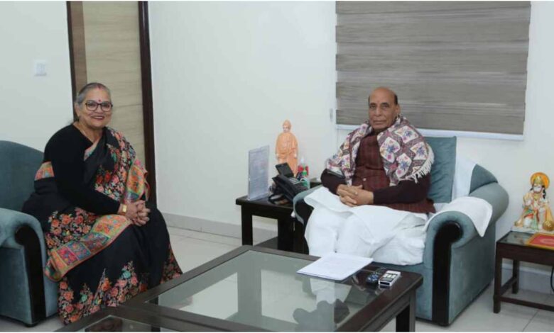 Lucknow Development News, Sushma Kharkwal Mayor, Rajnath Singh Lucknow MP, Lucknow Mayor Meets Rajnath Singh, Lucknow Civic Development, Lucknow Infrastructure Projects, Lucknow Latest News
