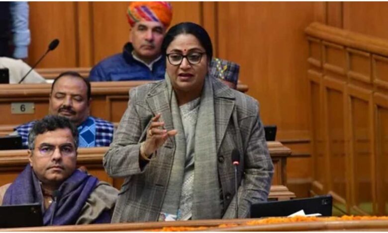 रेखा गुप्ता AIQ ट्रोलिंग, दिल्ली की मुख्यमंत्री रेखा गुप्ता, महिला मुख्यमंत्री बयान, AQI AIQ विवाद, दिल्ली विधानसभा खबर, AAP बनाम BJP दिल्ली, रेखा गुप्ता सरकार कामकाज