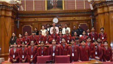 यूपी विधानसभा भ्रमण, सतीश महाना, मदर टेरेसा हायर सेकेंडरी स्कूल कानपुर, छात्र शैक्षिक भ्रमण, उत्तर प्रदेश विधानसभा अध्यक्ष, शिक्षा समाचार यूपी