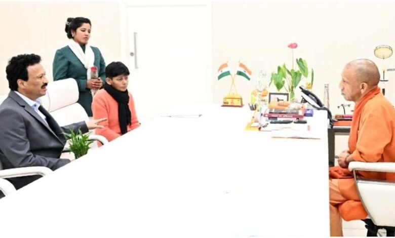 CM Yogi Action News, Lucknow House Encroachment Case, Major Daughter Justice UP, Yogiraj 24 Hours Justice, UP Police Action News, Indira Nagar Property Dispute, Land Mafia Arrest UP