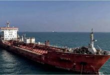 Iran Oil Tanker Seized, Persian Gulf News, Iran Revolutionary Guard, Fuel Smuggling Tanker, Strait of Hormuz Tension, Iran Navy Action, International Maritime News, ईरान टैंकर जब्त, फारस की खाड़ी खबर, ईरान नौसेना कार्रवाई