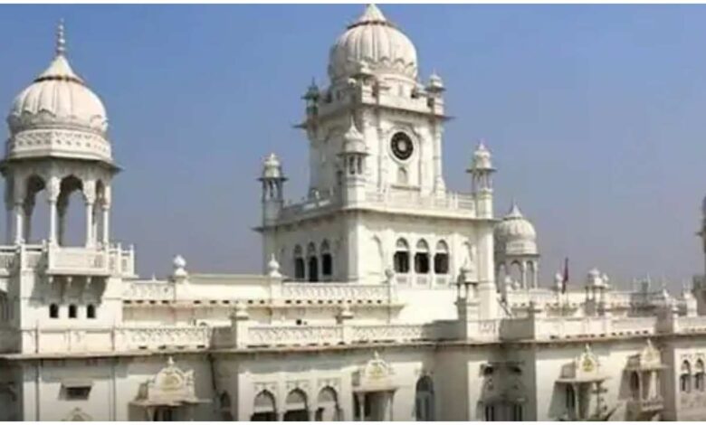 लखनऊ KGMU मजार, KGMU ध्वस्तीकरण कार्रवाई, KGMU परिसर मजार विवाद, KGMU नोटिस 2026