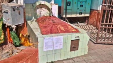 KGMU Illegal Construction, KGMU Mazar Removal Notice, KGMU Bulldozer Action, Lucknow KGMU News, Illegal Mazar Demolition, KGMU Campus Encroachment, Uttar Pradesh Bulldozer News, KGMU Latest Hindi News