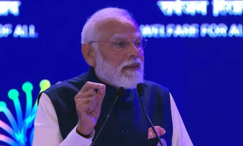 इंडिया AI इम्पैक्ट समिट 2026, पीएम मोदी AI फ्रेमवर्क, मुकेश अंबानी 10 लाख करोड़ निवेश, भारत मंडपम AI समिट, Google AI हब भारत, टाटा AI डेटा सेंटर, India AI Impact Summit 2026