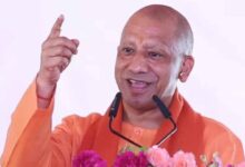 CM Yogi Adityanath Sitapur Speech, Yogi Adityanath Statement Today, Bant Gaye To Katne Ke Raaste, Bangladesh Hindu Attack Yogi, Sanatan Dharma CM Yogi, Yogi Adityanath News Hindi, Uttar Pradesh CM Speech, Hindu Safety Statement