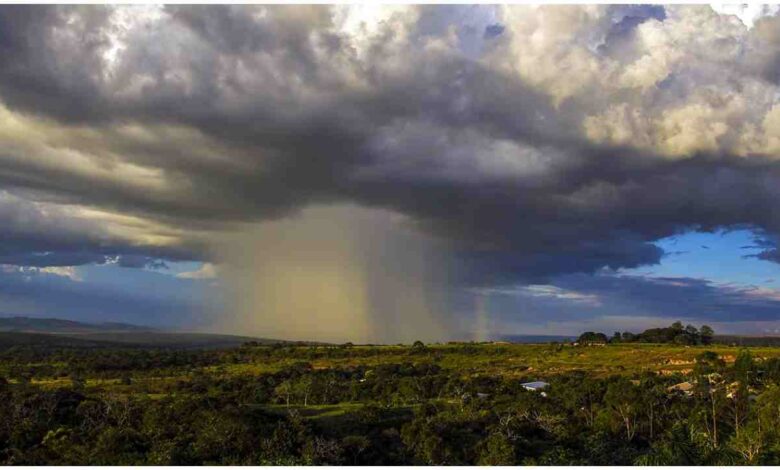 cosmic water cloud discovery, water in space news, 12 billion light years cloud, black hole water vapor, quasar water cloud, universe life possibility, space science news Hindi, astronomy discovery 2026, water beyond earth, latest space news Hindi