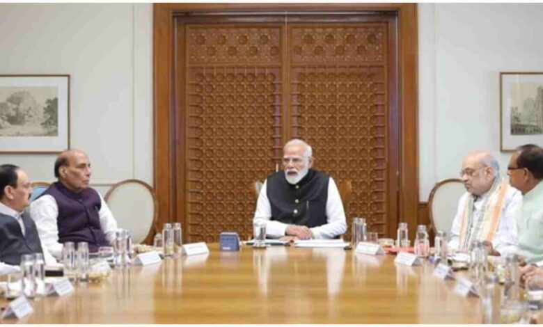 PM Modi meeting on oil crisis, Brent crude price today, Strait of Hormuz tension, Iran Israel conflict impact on oil, Global oil market news, पश्चिम एशिया तनाव, ईरान इज़राइल युद्ध, होर्मुज़ जलडमरूमध्य, तेल आपूर्ति संकट, LPG टैंकर भारत, हूथी विद्रोही, वैश्विक ऊर्जा सुरक्षा