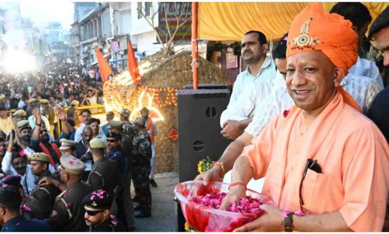 सीएम योगी होली गोरखपुर, CM Yogi Adityanath, Latest News, Hindi Samachar, Latest Hindi News, Breaking Samachar, Live News in Hindi