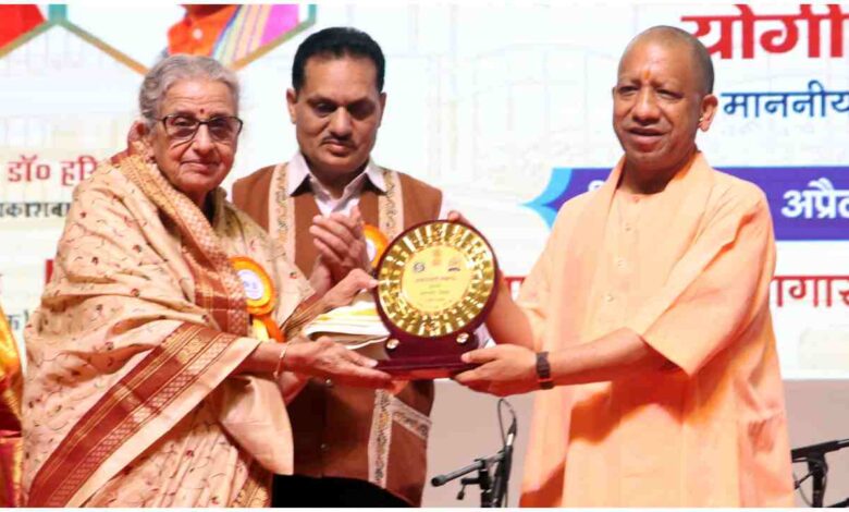 आकाशवाणी स्थापना दिवस, Yogi Adityanath speech today, All India Radio Lucknow news, Akashvani anniversary, मन की बात कार्यक्रम, UP CM news today, आकाशवाणी इतिहास