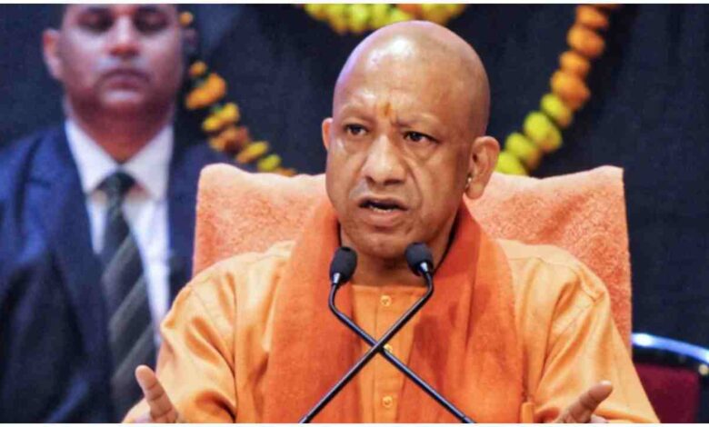 योगी आदित्यनाथ, उत्तर प्रदेश बुनकर योजना, हथकरघा उद्योग, क्लस्टर विकास मॉडल, बुनकर आय वृद्धि, यूपी टेक्सटाइल सेक्टर, डिजिटल मार्केटिंग बुनकर, पावरलूम बिजली बिल, सौर ऊर्जा योजना