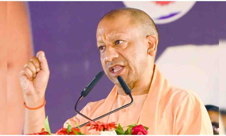 सीएम डैशबोर्ड यूपी, हमीरपुर नंबर 1 जिला, यूपी जिला रैंकिंग 2026, CM Dashboard UP report, योगी सरकार विकास रिपोर्ट, UP district ranking