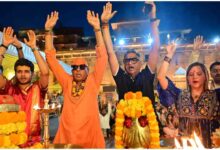Varanasi News, काशी विश्वनाथ गंगा आरती, शिवमणि ड्रम वादन वाराणसी, Ganga Aarti Varanasi news, Kashi Vishwanath Temple event, Indian classical percussion performance, Har Har Mahadev Varanasi
