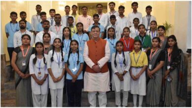 Satish Mahana News, UP Vidhan Sabha, Student Educational Visit, Democracy Education, Uttar Pradesh Assembly, Kanpur School Students, Parliamentary Process, UP Political News