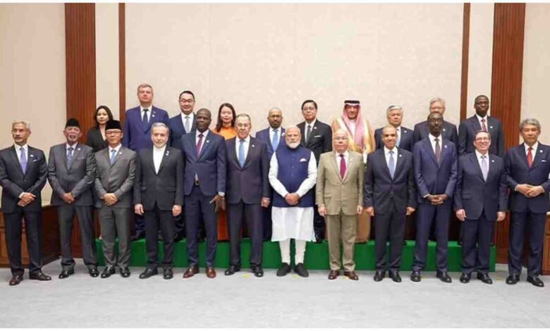 ब्रिक्स बैठक, पीएम मोदी ब्रिक्स मुलाकात, रूस विदेश मंत्री सर्गेई लावरोव, ईरान विदेश मंत्री अब्बास अराघची, ब्रिक्स विदेश मंत्रियों की बैठक 2026, भारत ब्रिक्स अध्यक्षता, नई दिल्ली ब्रिक्स मीटिंग, विदेश मंत्री एस जयशंकर, अंतरराष्ट्रीय संबंध समाचार, ब्रिक्स न्यूज हिंदी