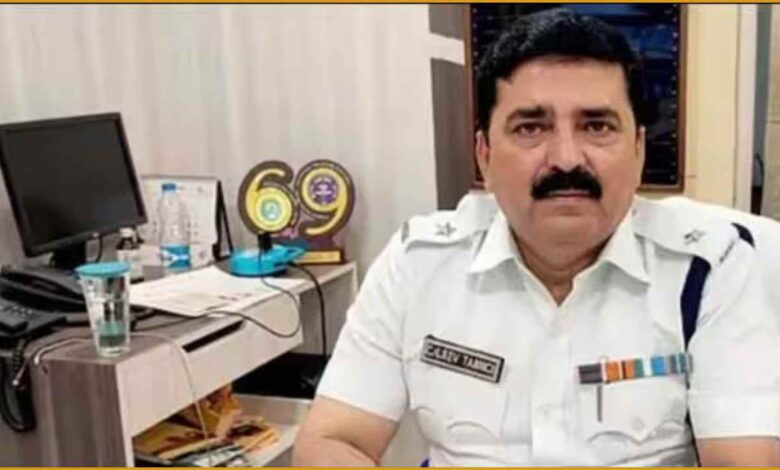 ED गिरफ्तारी, कोलकाता DCP गिरफ्तार, शांतनु सिन्हा बिस्वास, जमीन सौदा मामला, प्रवर्तन निदेशालय कार्रवाई, हवाला लेन-देन जांच, जॉय एस कामदार, बिस्वजीत पोद्दार, कोलकाता समाचार, ED रेड कोलकाता