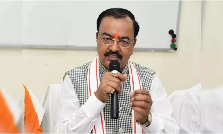 SP MPs, Akhilesh Yadav, Om Prakash Rajbhar, Uttar Pradesh Politics, BJP vs SP, UP Political News, Keshav Prasad Maurya, Akhilesh Yadav, SP MPs, Om Prakash Rajbhar, BJP vs SP, Uttar Pradesh Politics, UP Political News, Samajwadi Party, BJP News, Kanpur News, UP Politics