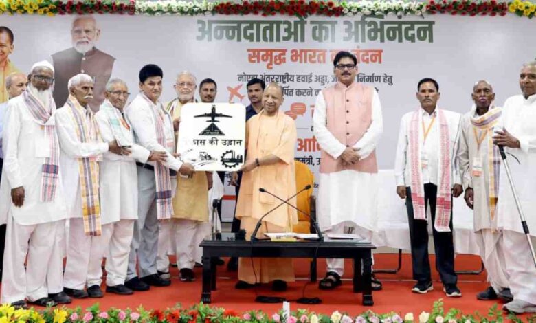 नोएडा इंटरनेशनल एयरपोर्ट, योगी आदित्यनाथ, जेवर किसान, जेवर से लखनऊ फ्लाइट, यमुना एक्सप्रेसवे विकास, जेवर एयरपोर्ट, Noida International Airport, Yogi Adityanath, Jewar Airport News, Jewar Farmers, Jewar Lucknow Flight, Uttar Pradesh Development, Yamuna Expressway Authority, MRO Hub India, Cargo Airport India, Jewar Investment News, UP News Hindi, Greater Noida News, Jewar Airport Latest Update, CM Yogi News Today