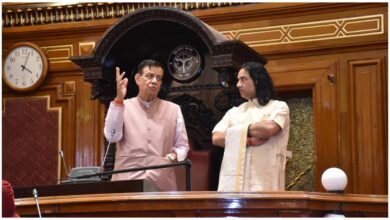 Devkinandan Thakur, Uttar Pradesh Vidhan Sabha, देवकीनंदन ठाकुर, उत्तर प्रदेश विधानसभा, सतीश महाना, यूपी विधानसभा भ्रमण, देवकीनंदन ठाकुर लखनऊ दौरा, Devkinandan Thakur, उत्तर प्रदेश विधानसभा, Satish Mahana, Lucknow News, UP Assembly, देवकीनंदन ठाकुर समाचार, यूपी विधानसभा भवन, विधानसभा अध्यक्ष, सनातन संस्कृति, Uttar Pradesh News
