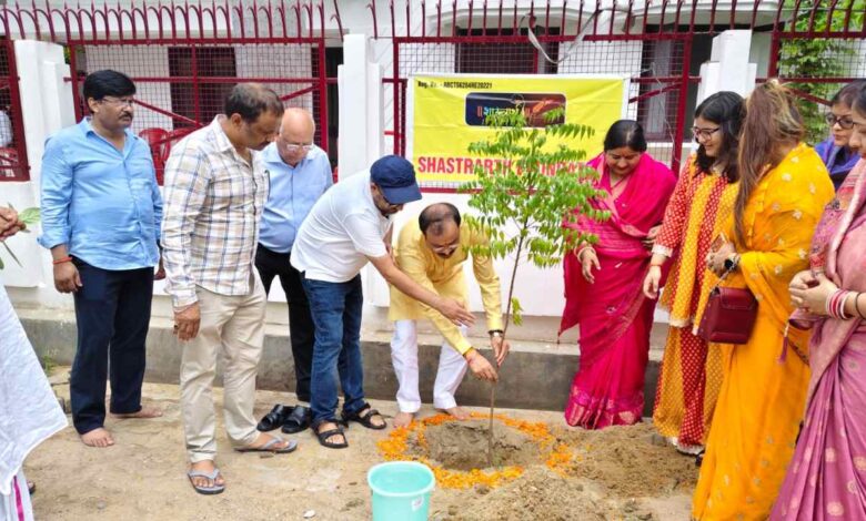 एक पेड़ मां के नाम, Manish Shukla, Tree Plantation Campaign, Lucknow News, Environment Protection, BJP Uttar Pradesh, Plantation Drive, PM Modi Tree Plantation Campaign, Gomti Nagar Lucknow, Shastrarth Foundation