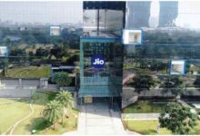 जियो यूपी और उत्तराखंड, Jio 10 years anniversary, जियो 7 करोड़ मोबाइल यूजर्स, Jio UP East subscribers, Jio UP West subscribers, जियो उत्तराखंड ग्राहक, Jio 5G subscribers 2026, जियो फाइबर यूपी, Jio AirFiber Uttar Pradesh, भारत में डेटा की कीमत, जियो टेलीकॉम सेक्टर