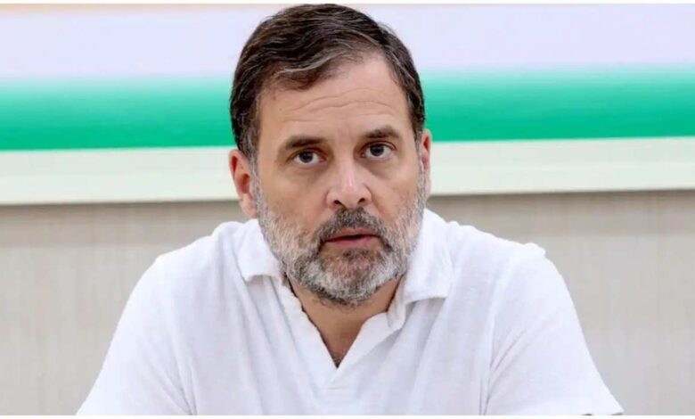 राहुल गांधी पर FIR, हल्द्वानी में राहुल गांधी के खिलाफ FIR, राहुल गांधी SC ST Act, राहुल गांधी जातिसूचक टिप्पणी, हल्द्वानी रामलीला मैदान विवाद, राहुल गांधी उत्तराखंड खबर, SC/ST Act FIR Rahul Gandhi, हल्द्वानी कांग्रेस मौन प्रदर्शन, Rahul Gandhi, FIR, Haldwani, Uttarakhand News, SC ST Act, Congress, Ramleela Maidan, Casteist Remark, Rahul Gandhi News, Political News