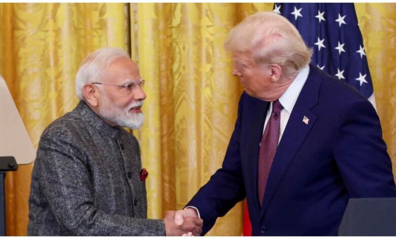भारत पर 100% टैरिफ, Trump Modi relations, Trump Modi tariff, Lindsey Graham Bill, भारत अमेरिका संबंध, रूस से तेल खरीद, अमेरिका का रूस प्रतिबंध बिल, Peter Navarro India, India US Tariff, डोनाल्ड ट्रंप नरेंद्र मोदी, भारत पर अमेरिकी टैरिफ, रूस से कच्चा तेल खरीदने पर टैरिफ, अमेरिका भारत व्यापार संबंध, लिंडसे ग्राहम बिल क्या है, अमेरिका रूस प्रतिबंध, India Russia oil trade, US tariff on India, डोनाल्ड ट्रंप, नरेंद्र मोदी, Trump Modi, India US Relations, 100% Tariff, US Tariff, Lindsey Graham Bill, Peter Navarro, Russia Oil, India Russia Oil, America News, World News
