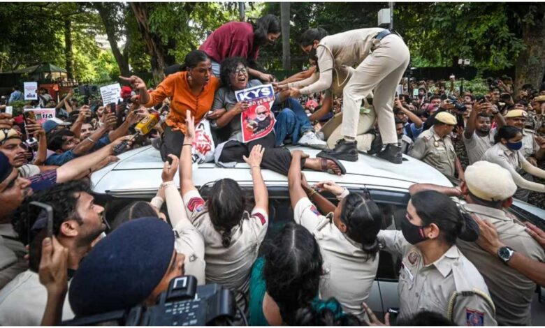 Neha Bora, AISA, Delhi Police, Gyanesh Kumar, Jantar Mantar Protest, SIR Protest, Delhi Protest 2026, Election Commission, SIR Protest Delhi