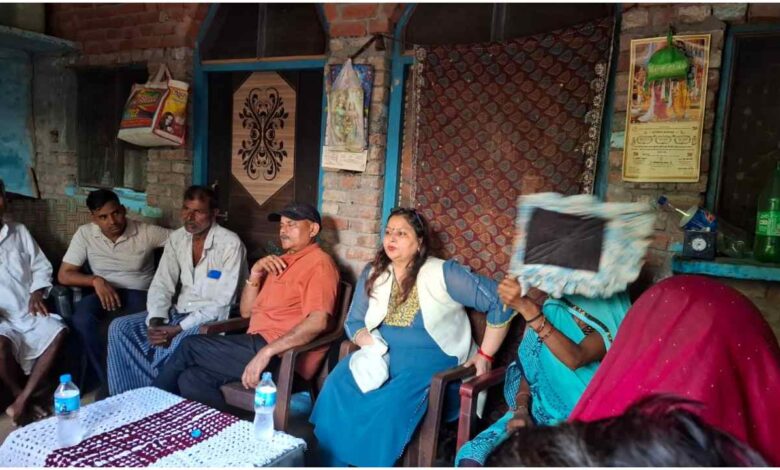 दिव्या प्रदीप गंगवार, दिव्या प्रदीप गंगवार PDA जनसंपर्क, बीसलपुर न्यूज, पीलीभीत न्यूज, PDA जन पंचायत, समाजवादी पार्टी बीसलपुर, दिव्या प्रदीप गंगवार न्यूज़, बीसलपुर विधानसभा समाचार, पीलीभीत में PDA अभियान, सामाजिक न्याय जन पंचायत, महंगाई और बेरोजगारी, समाजवादी पार्टी महिला सभा, Pilibhit News, Bisalpur News, Divya Pradeep Gangwar, Samajwadi Party, PDA Campaign, Uttar Pradesh News