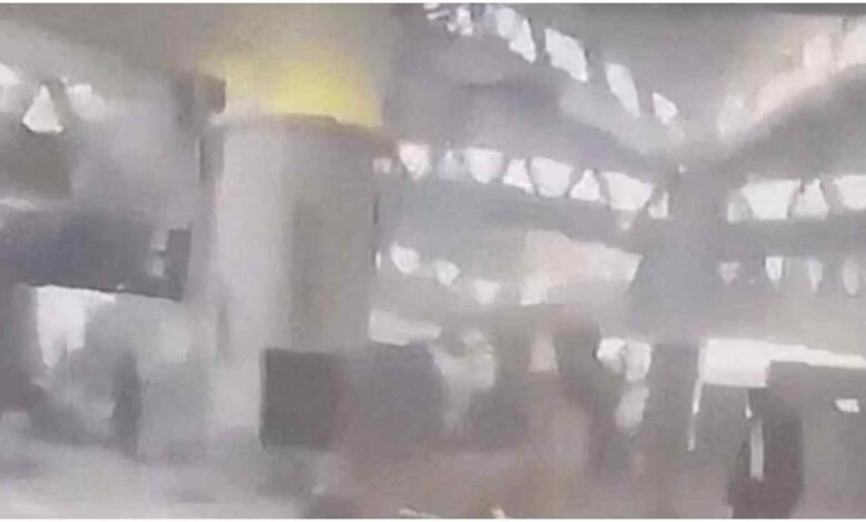 सऊदी अरब एयरपोर्ट हमलाए रियाद एयरपोर्ट हमला, 11 भारतीय घायल, हूती विद्रोही हमला, भारत का विदेश मंत्रालय, भारतीय दूतावास रियाद, किंग खालिद इंटरनेशनल एयरपोर्ट, सऊदी अरब समाचार, पश्चिम एशिया संघर्ष