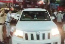 Kolkata News, कोलकाता दुर्गा पूजा हादसा, चोरबागान पूजा पंडाल, दुर्गा पूजा में कई घायल, कोलकाता में भारी बारिश, चोरबागान भगदड़, कोलकाता दुर्गा पूजा न्यूज, कोलकाता दुर्गा पूजा पंडाल में भगदड़