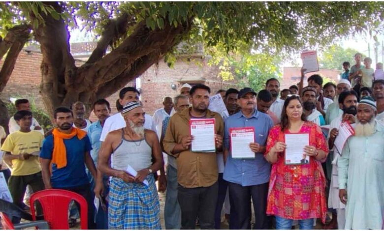 Pilibhit News, बीसलपुर PDA पंचायत, दिव्या पी गंगवार, पीलीभीत समाजवादी पार्टी, बीसलपुर विधानसभा 2027, PDA जनजागरूकता पंचायत, दिव्या प्रदीप गंगवार जनसंपर्क, गन्ना किसानों का बकाया भुगतान, धान खरीद में पारदर्शिता, समाजवादी पार्टी महिला सभा, बीसलपुर ग्रामीण समस्याएं